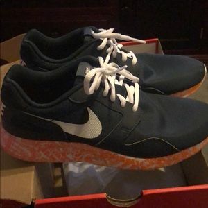 Women’s Size 8.5 Nike